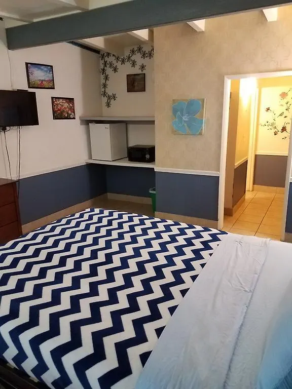 Travelers Bed & Breakfast Hostel Las Vegas