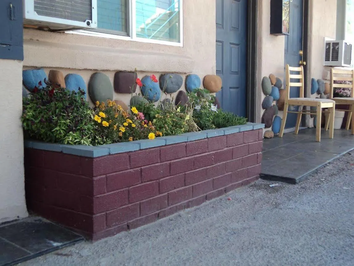 Travelers Bed & Breakfast Hostel Las Vegas