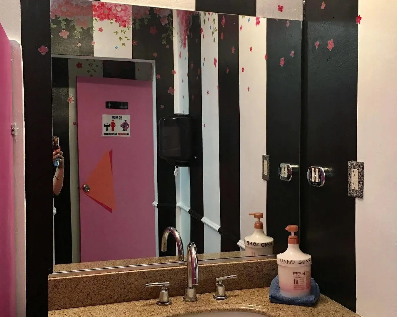 Travelers Bed & Breakfast Hostel Las Vegas