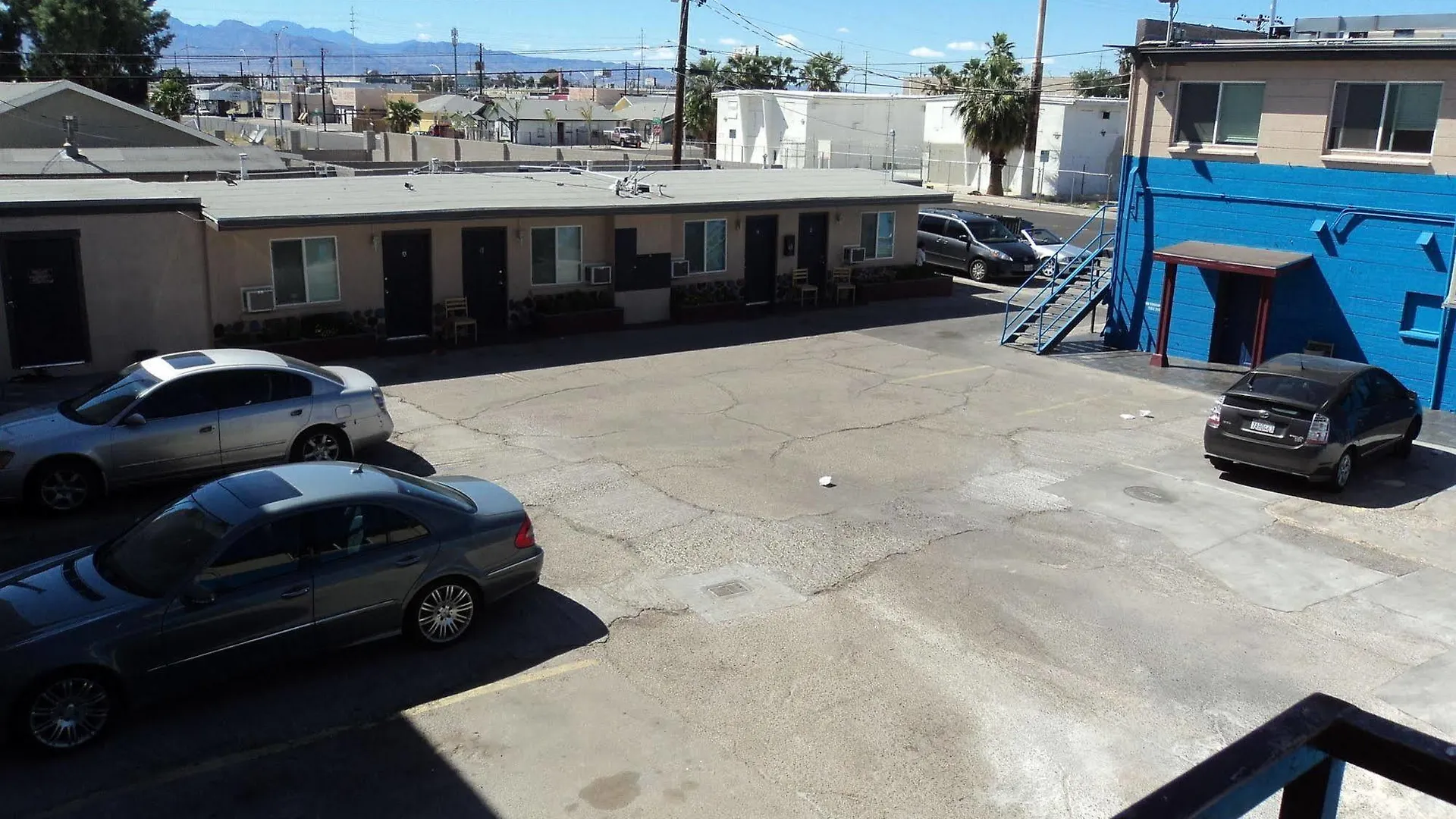 Travelers Bed & Breakfast Hostel Las Vegas
